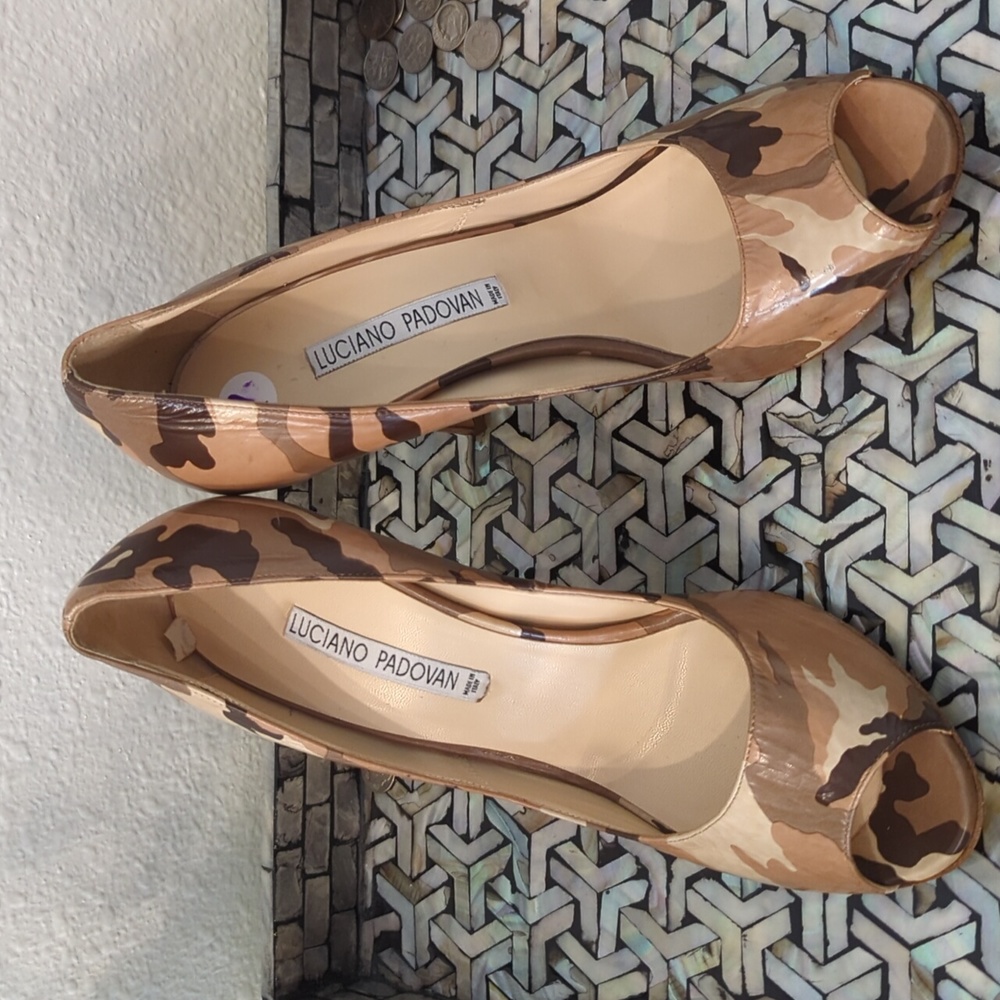 Luciano Padovan Camo Brown Peek Toe Pump Heel Size 9.5